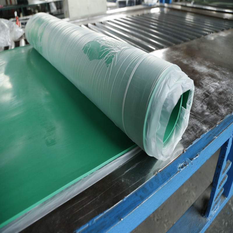 tấm cao su màu xanh